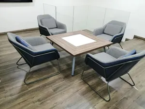 sala-de-espera-mesa-sillas